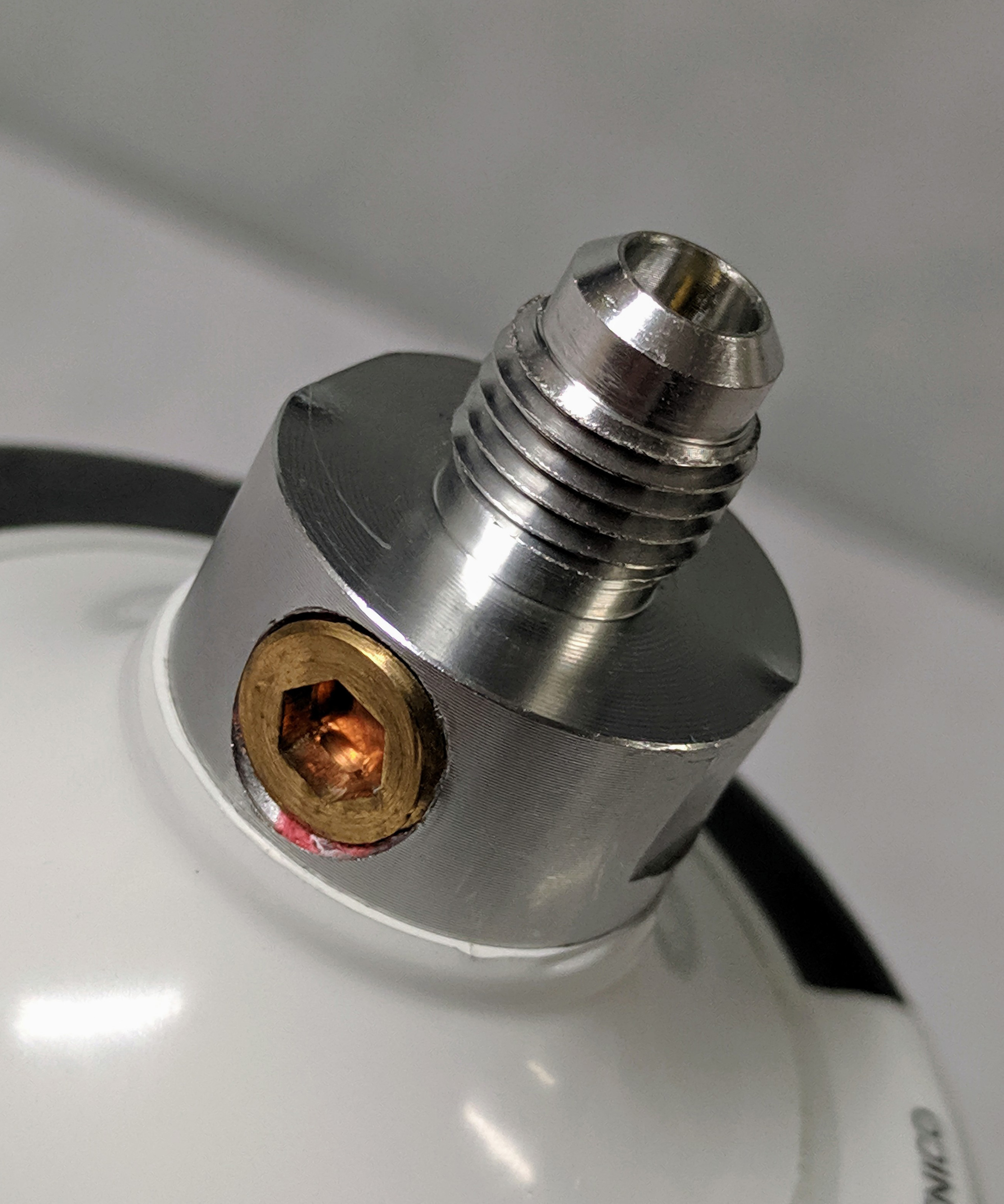 Freon R410A Refrigerant 28.2oz Disposable One Step Can